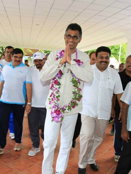 නිදහස් චතුරස්රය අසල ශරීර සුවතාවයේ යෙදෙන හිතවතුන්ගේ විශේෂ හමුව