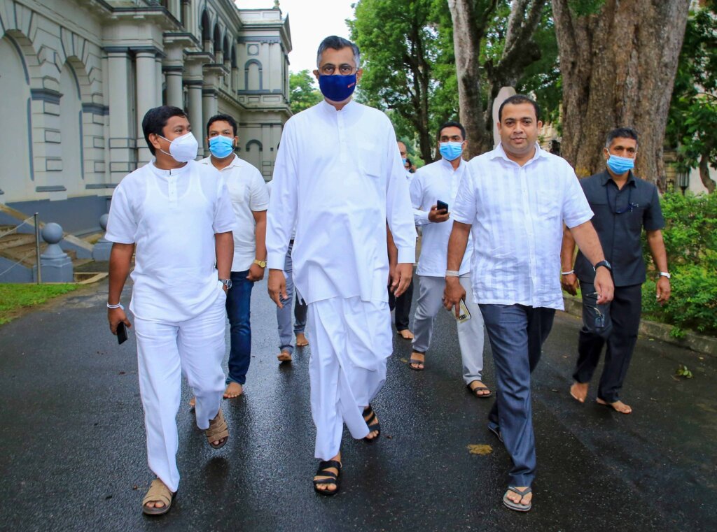 සිරගෙවල් හතක ගියත් මගේ අරගලය ගෙනියනවා