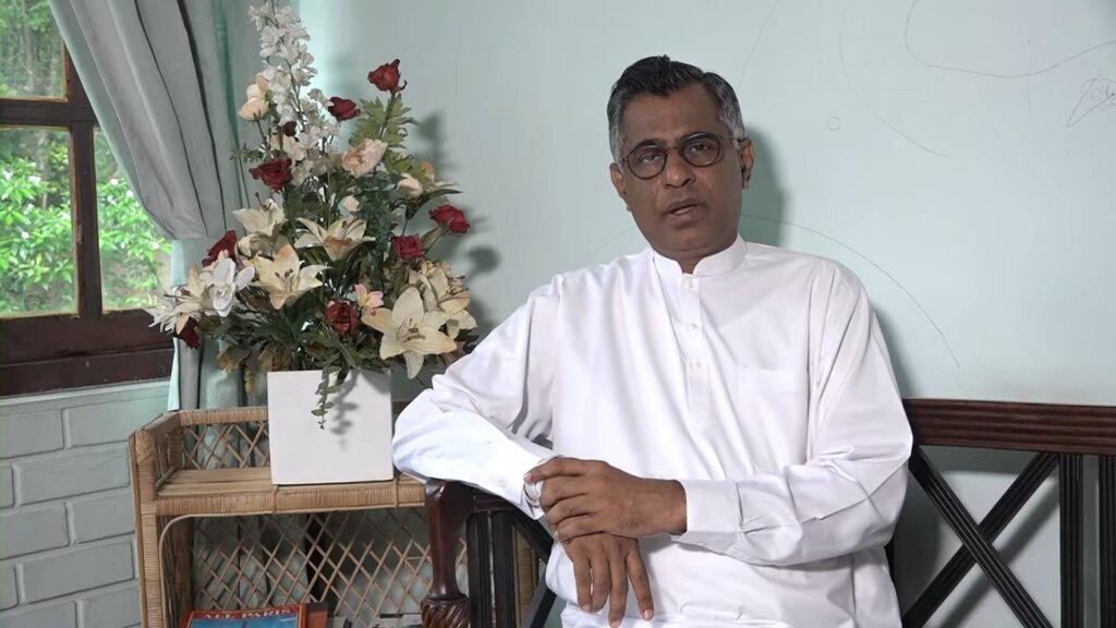 රාජ්‍ය සේවකයින්ට චම්පිකගෙන් පණිවිඩයක්...