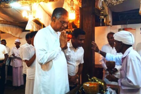 සබරගමුව ඓතිහාසික බොල්තුඹේ මහ සමන් දේවාලයේ වාර්ෂික ඇසළ පෙරහැර මංගල්යයය.
