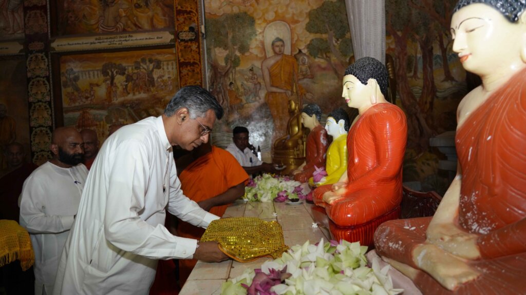 පාර්ලිමේන්තු මන්ත්‍රී පාඨලී චම්පික රණවක මහතා තන්තිරිමලේ රජමහා විහාරස්ථානය වැඳ පුදා ගැනීමට එක් විය.