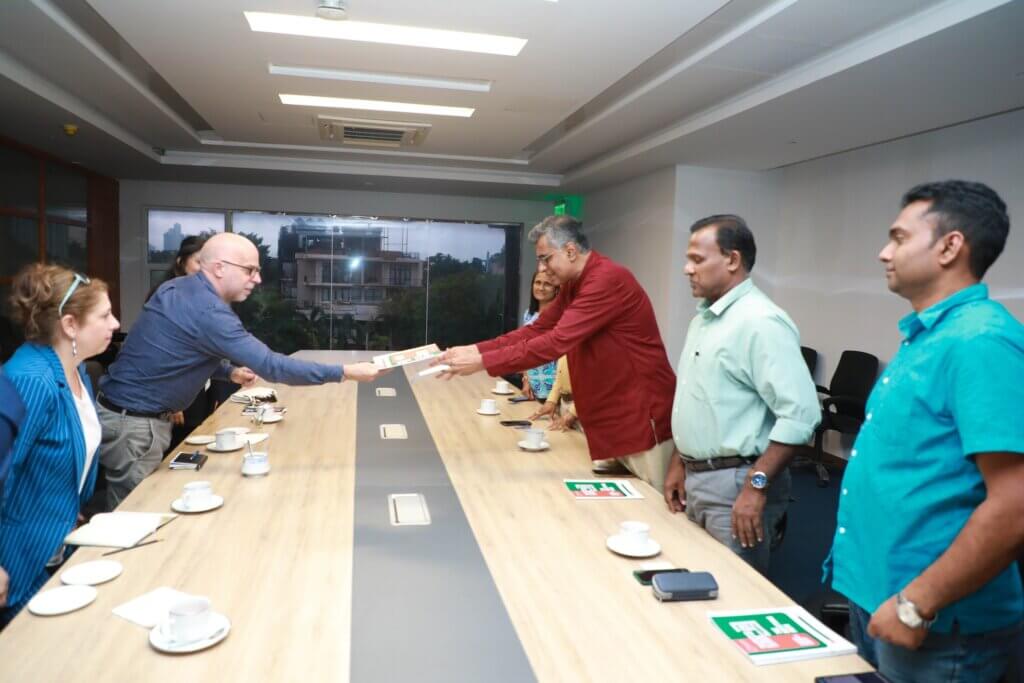 The Carter Center සංවිධානයේ නියෝජිත හමුව.