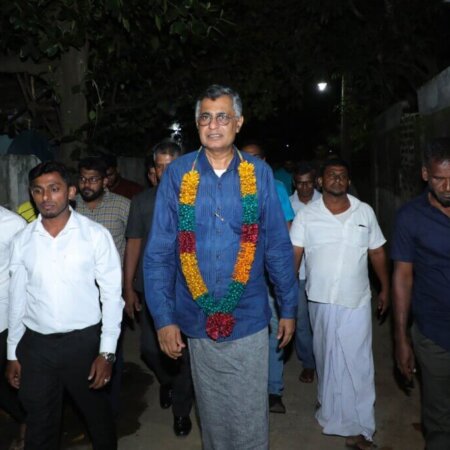 මඩකලපුව දිස්ත්රික්කයේ ඔඩ්ඩමාවඩි ප්රදේශයේදී පැවති ජන හමුව..